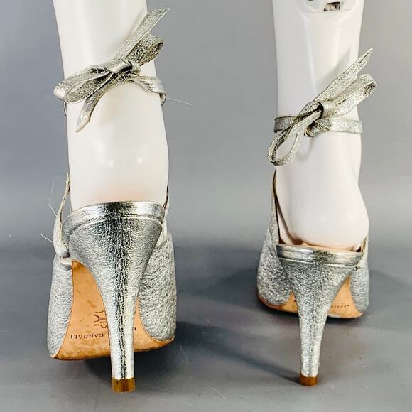 LOEFFLER RANDALL Size 8 Metallic Silver Crinkled Leather Ankle Strap Pumps - Picture 3 of 7